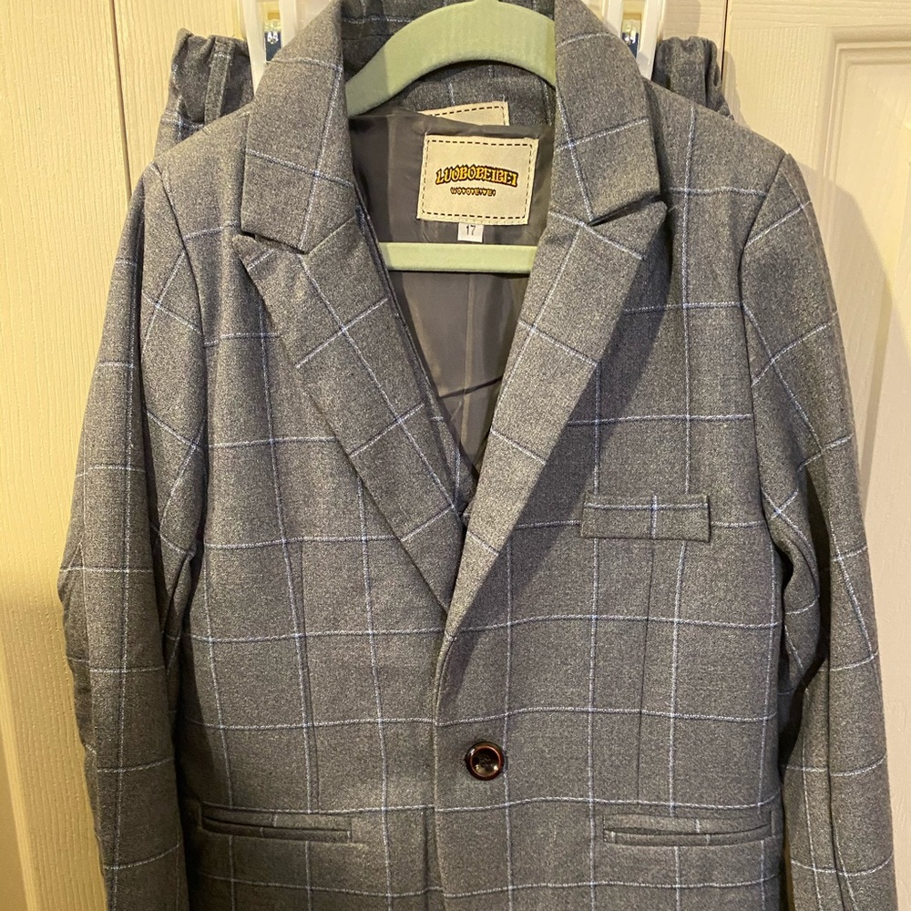 Boys size 8, three piece suit